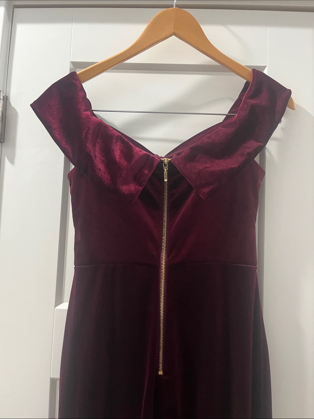 Premier Amour Size 4 Velvet Off the Shoulder Midi Dress Burgundy Worn Once - Picture 7 of 13